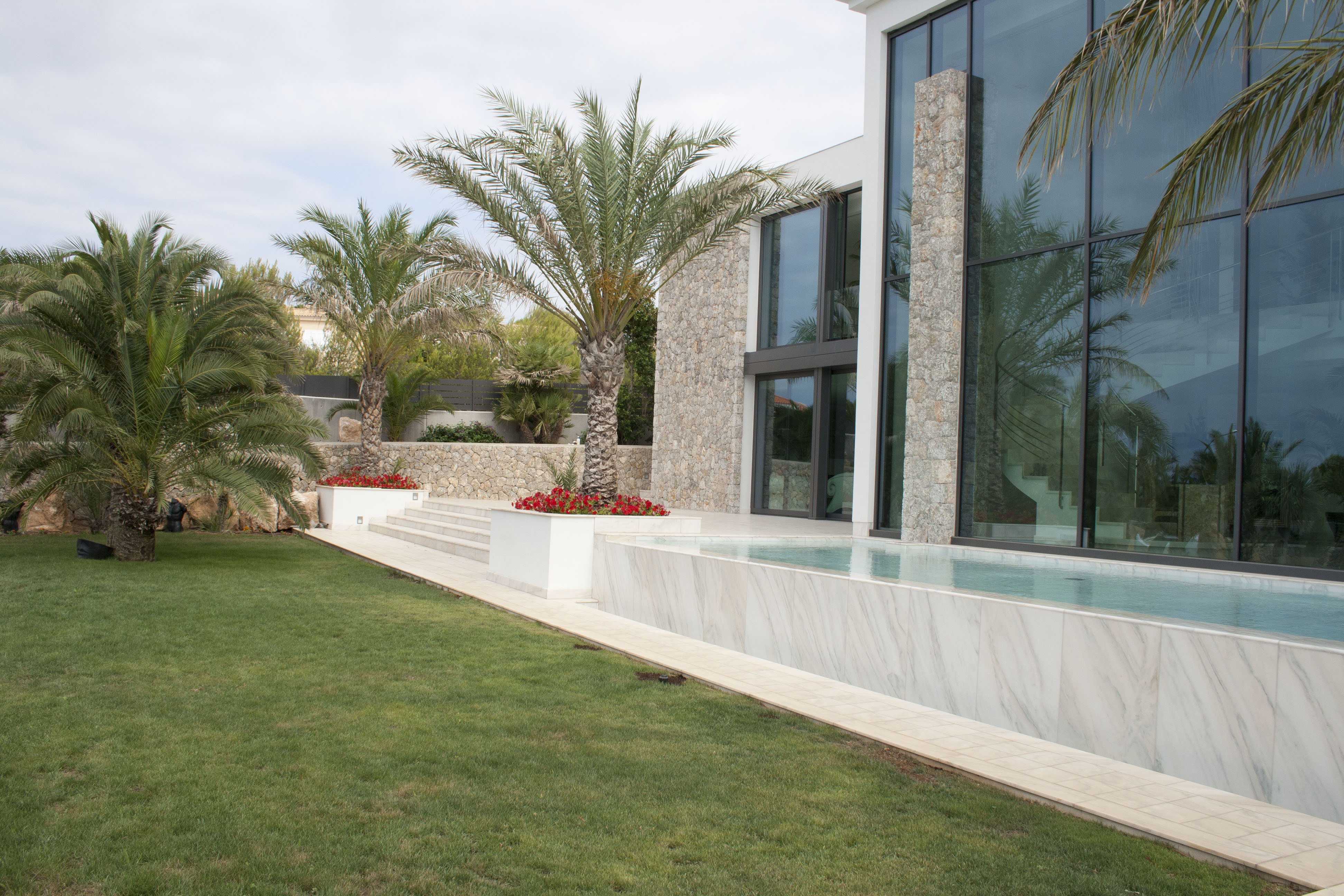 Villa Bujosa Night View